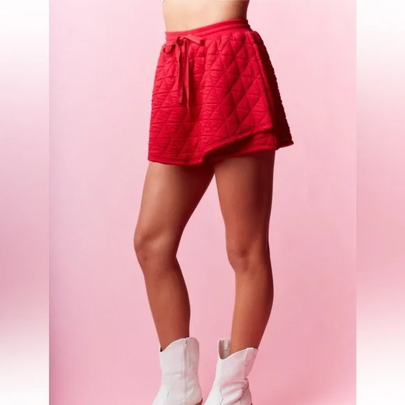 118. Quilted skort and top set in red